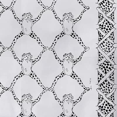 Frog Treillage 30' L x 27" W Wallpaper Roll — Black,White