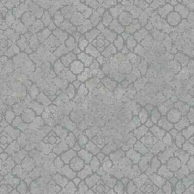 Emporium Metallic Aged Quatrefoil 3D Embossed 33' L x 21" W Wallpaper Roll — Silver