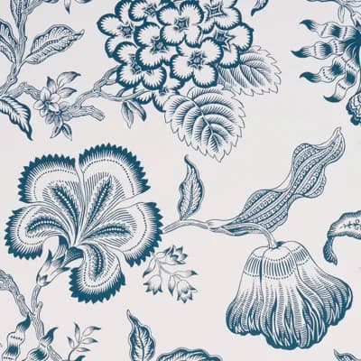 Schumacher x Celerie Kemble Hothouse Flowers Silhouette Wallpaper — Peacock,White