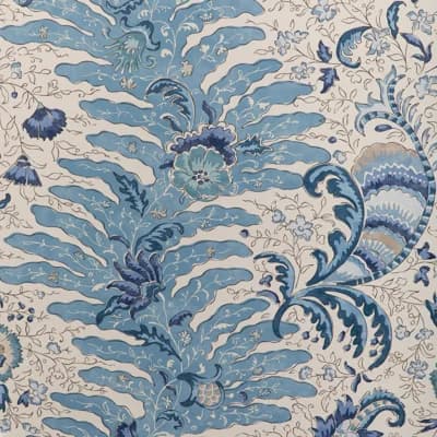 La Menagerie Riviere Floral Wood Pulp Blend Pretrimmed Roll — Sky