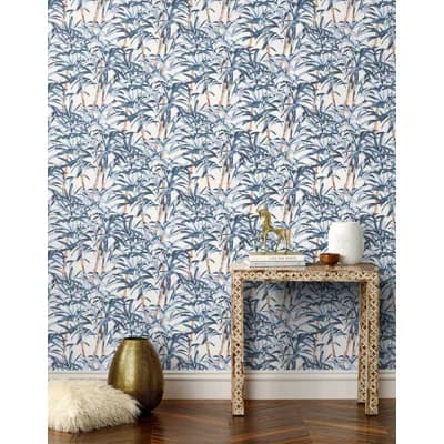 Palmer Wallpaper | Traditional / Roll - 27" x 30' — White